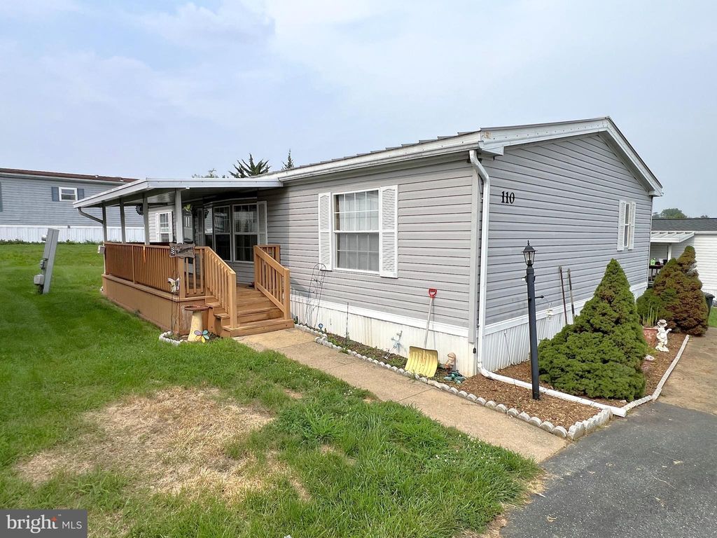 Photo of 110 Clearfield Court E, LANCASTER, PA 17603 (MLS # PALA2078828)