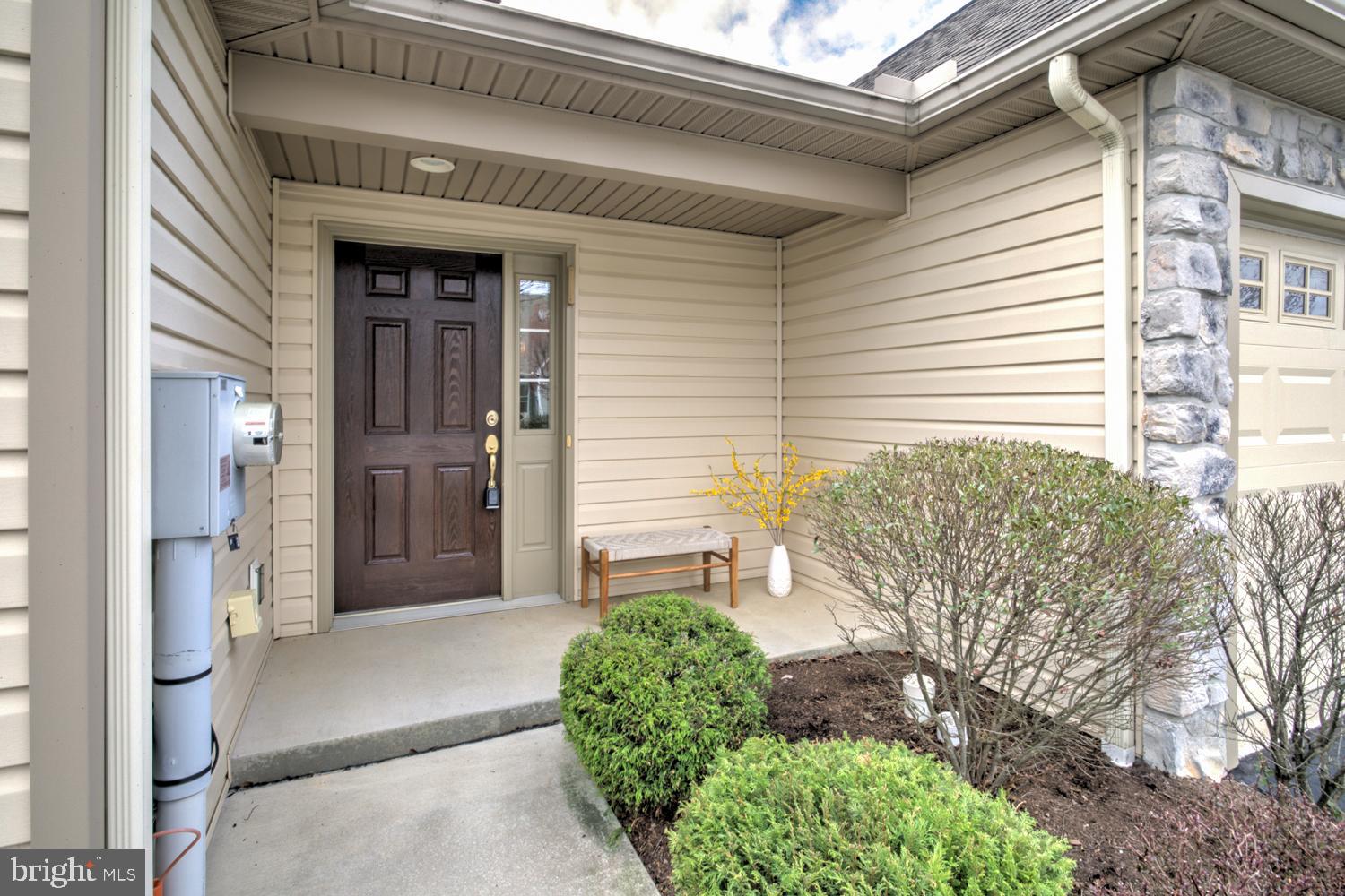 SUMMIT POINTE AT ELM TREE - Residential