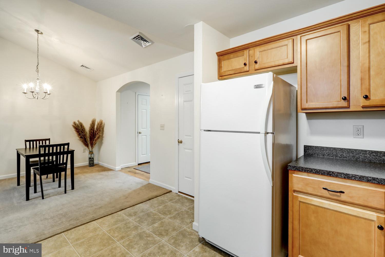 SUMMIT POINTE AT ELM TREE - Residential