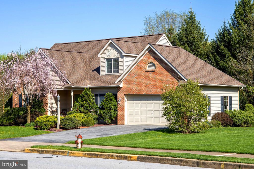 Photo of 666 Laurel Avenue, Lititz, PA 17543 (MLS # PALA2050766)