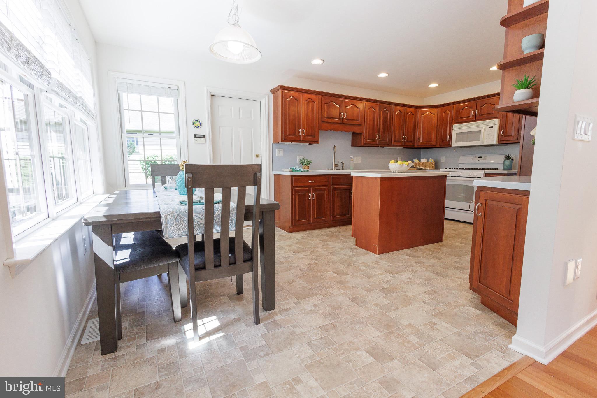 BUTTERFLY ACRES - Residential