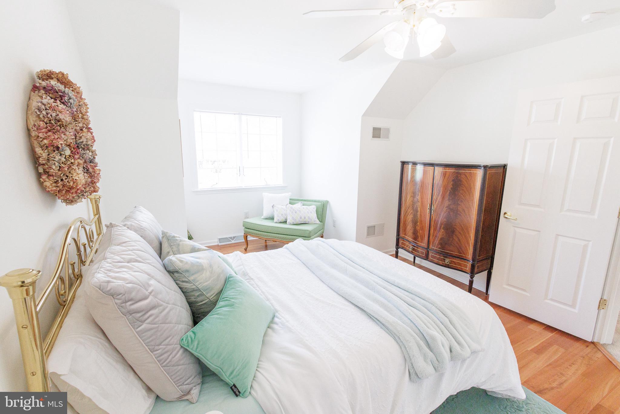 BUTTERFLY ACRES - Residential