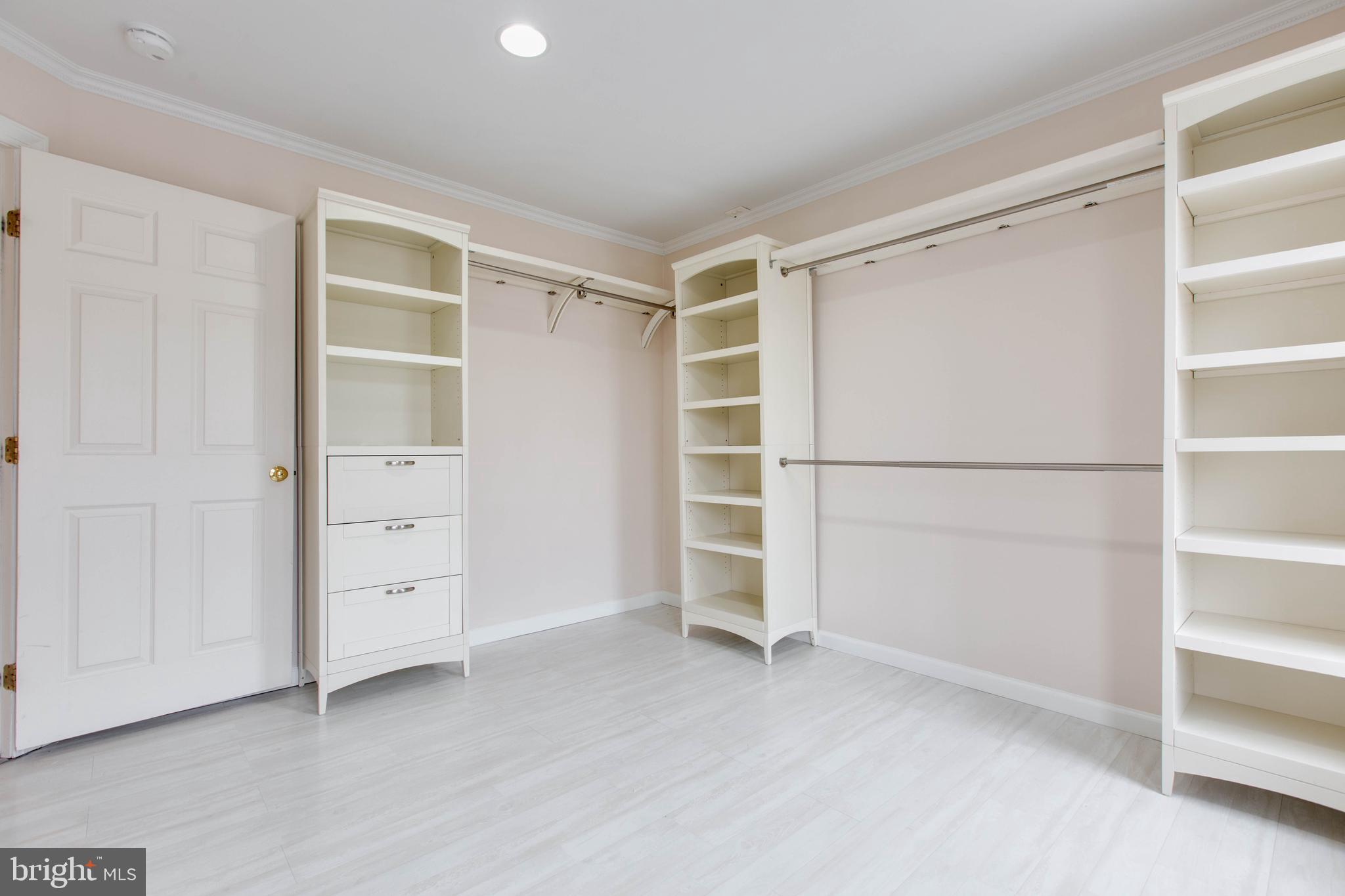 VILLAGES OF DORCHESTER - Residential