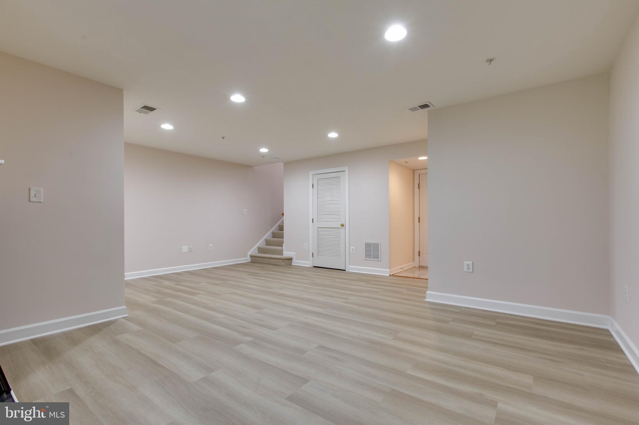 VILLAGES OF DORCHESTER - Residential