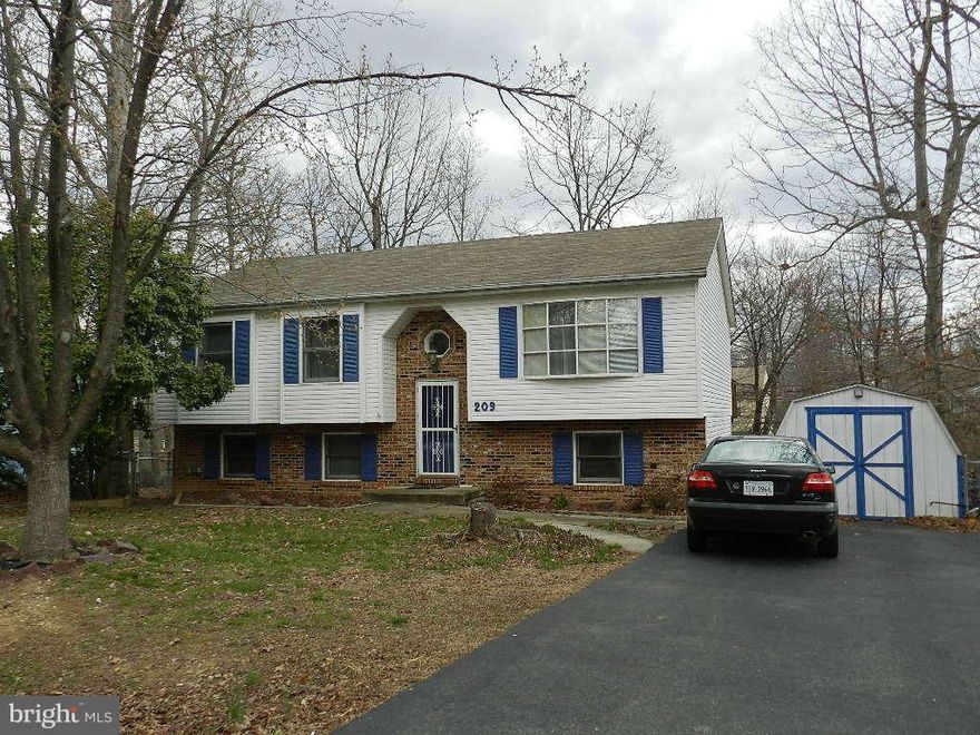 Over 2,100 finished square feet in this spacious split foyer offering 4 bedrooms and 3 full baths. Open floor plan. Built In Bookcases in rec room.  Upper and Lower decks over look fenced in back yard. Conveniently located minutes from 95 and Spotsy Regional Hospital. Sold As Is. Purchaser responsible for utilities. Subj to 3rd Party Approval. 1 Trust Wells Fargo. Prof Neg-Ekko