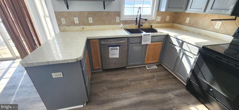 BRIAR RUN - Residential