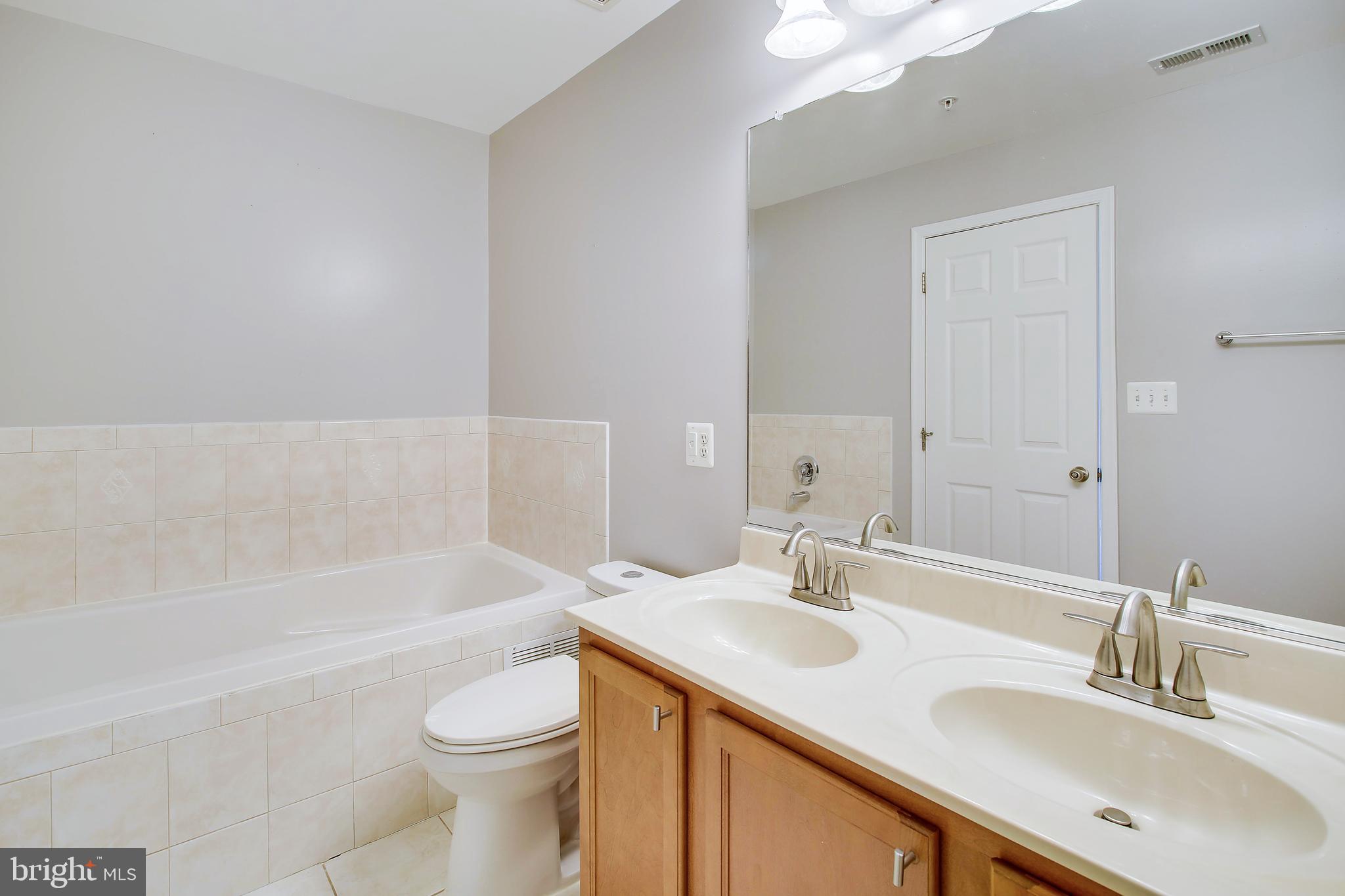 MARLTON TOWN CENTER - Residential