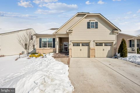 Photo of 31 Ravenna Drive, WEST BERLIN, NJ 08091 (MLS # NJCD2110476)