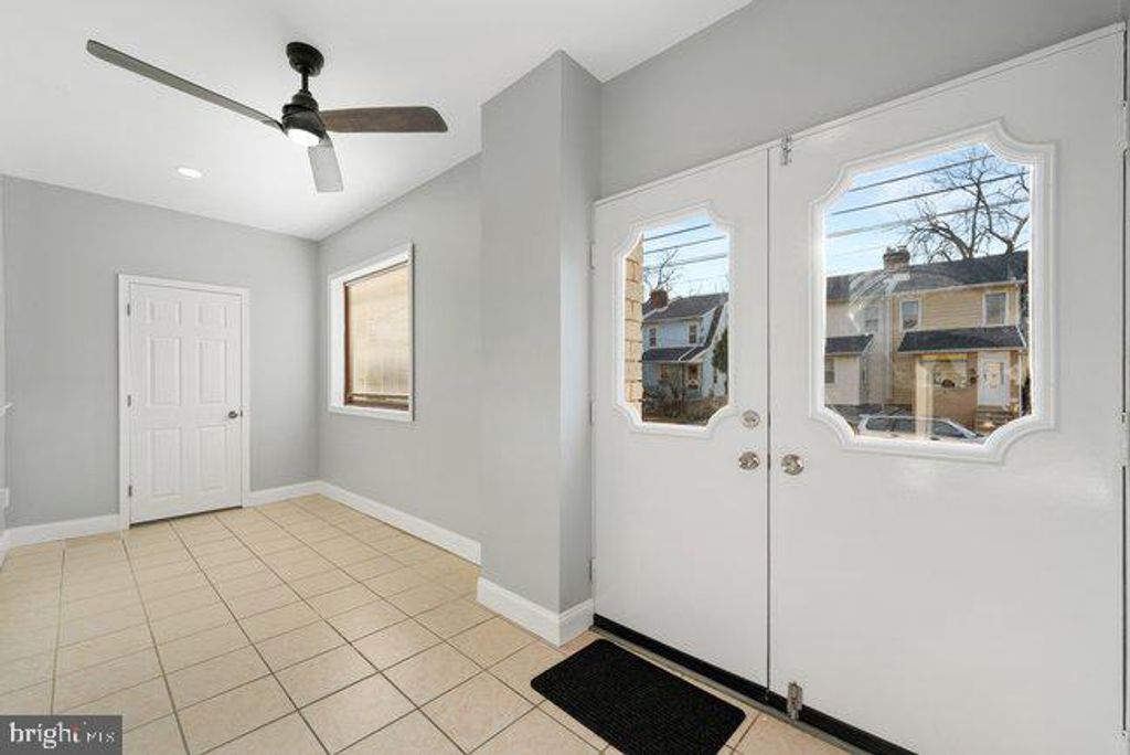 Photo of 213 Lincoln Ave, COLLINGDALE, PA 19023 (MLS # PADE2106780)