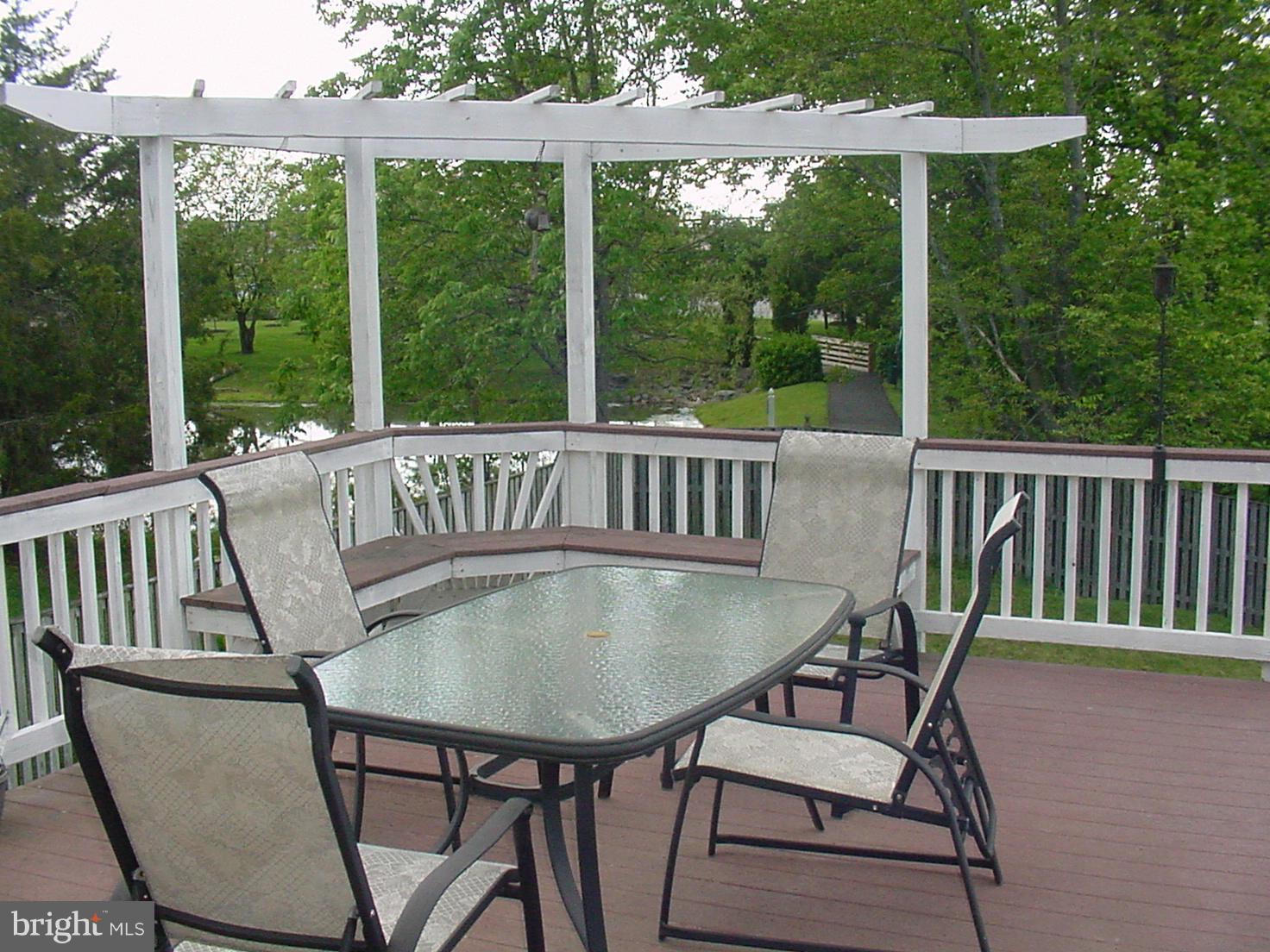 LOUDOUN VALLEY ESTATES - Residential