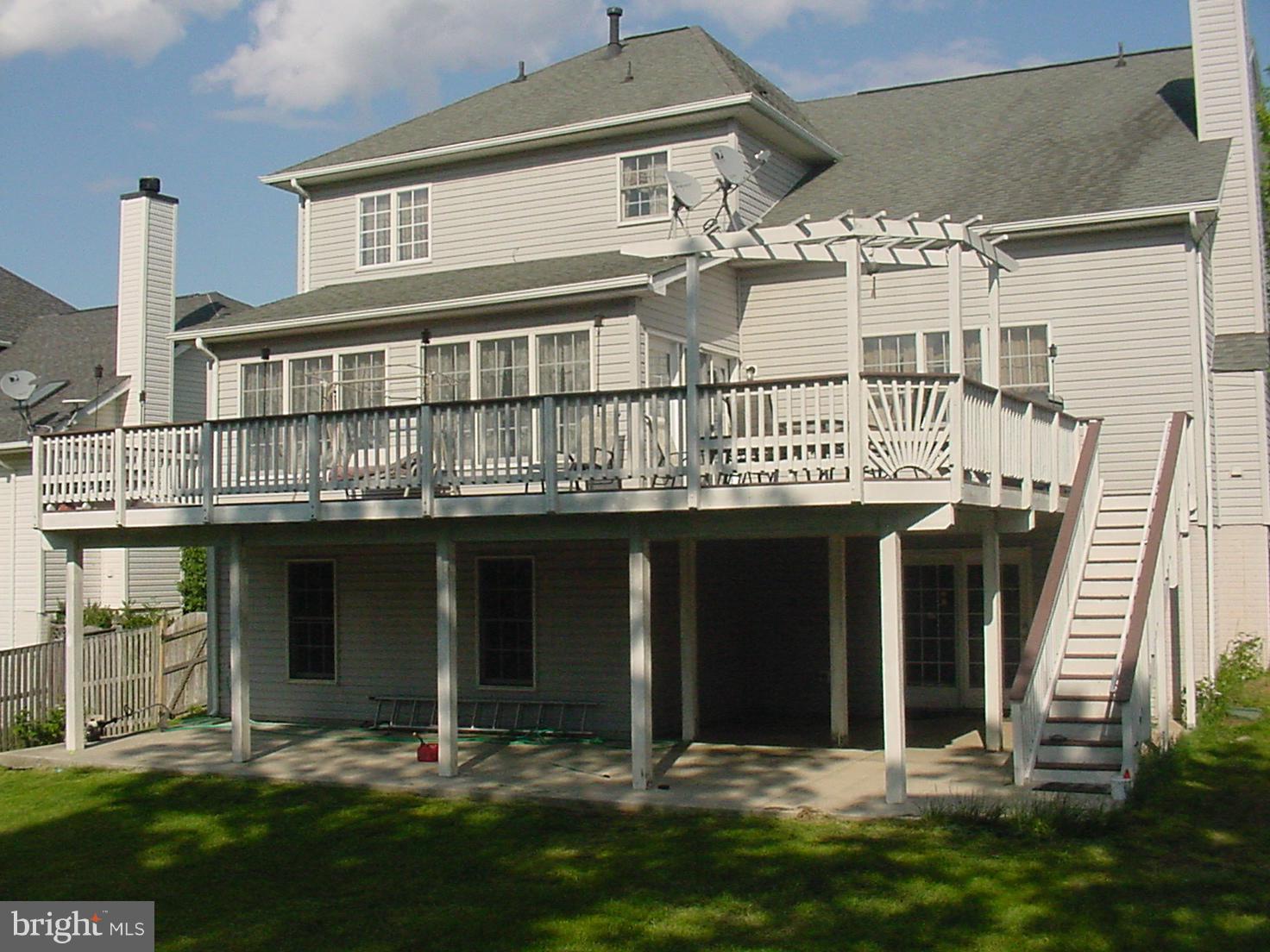 LOUDOUN VALLEY ESTATES - Residential