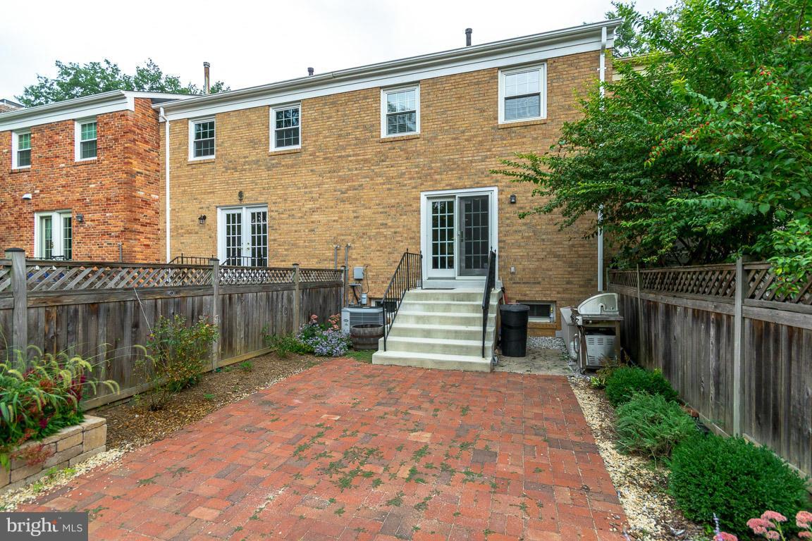 STONELEIGH - Residential