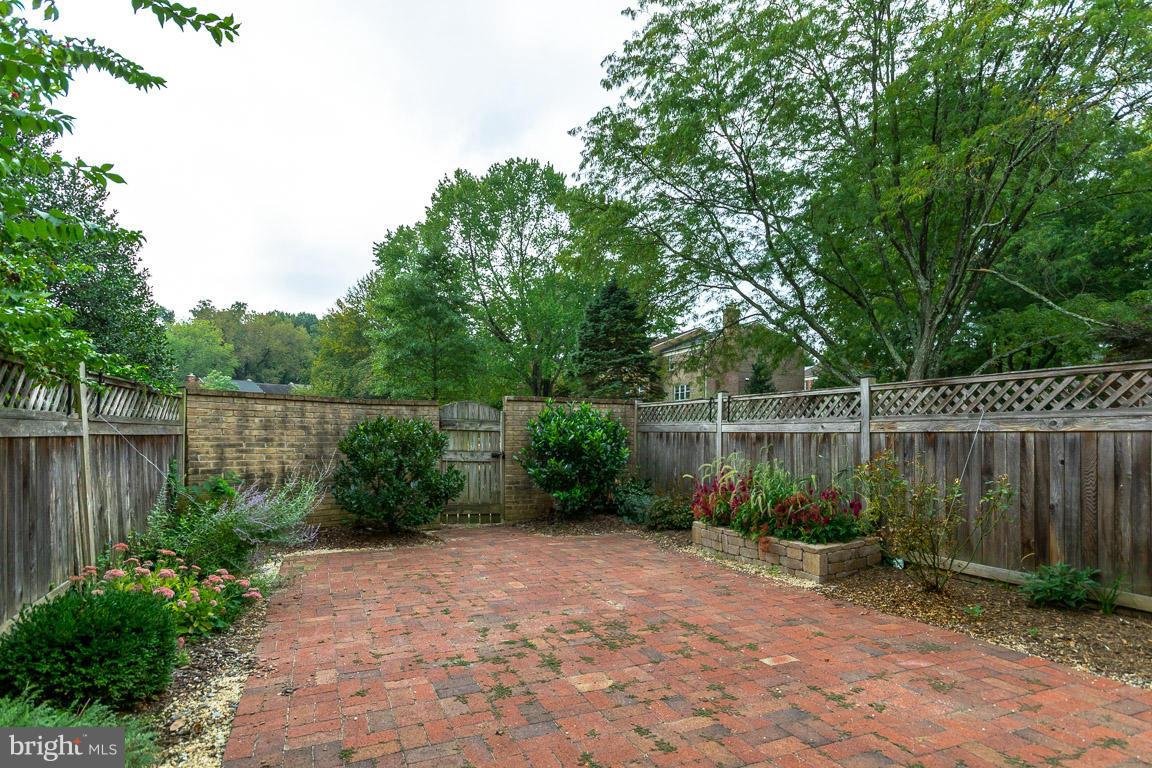 STONELEIGH - Residential