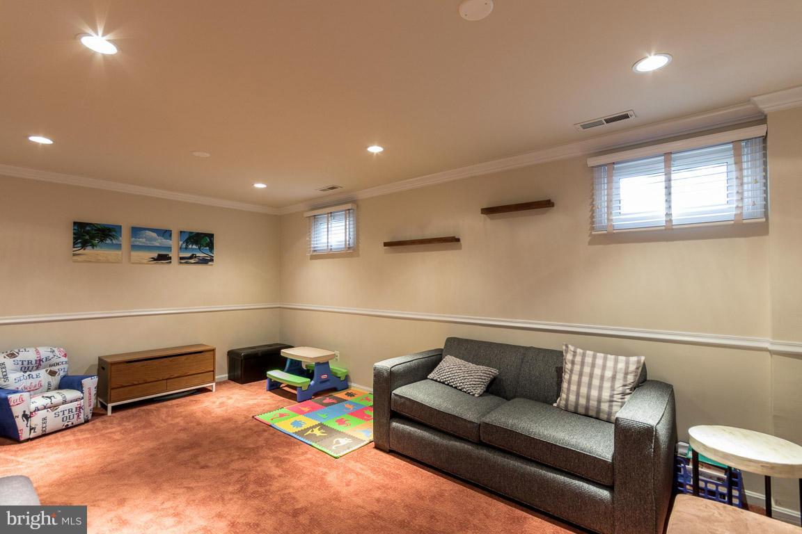 STONELEIGH - Residential