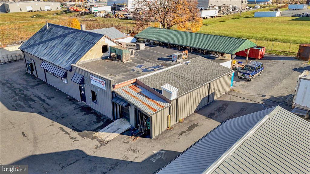 Photo of 1016 E Main Street, NEW HOLLAND, PA 17557 (MLS # PALA2062482)