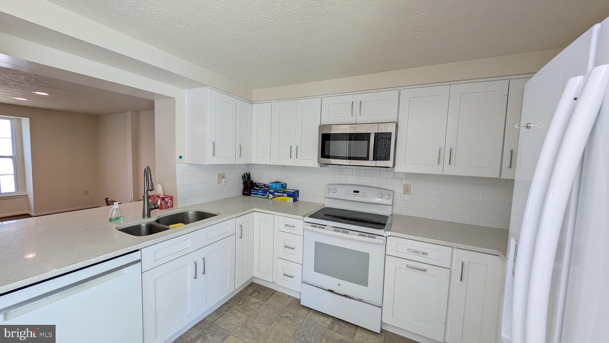 DUFIEF MILL ESTATES - Residential