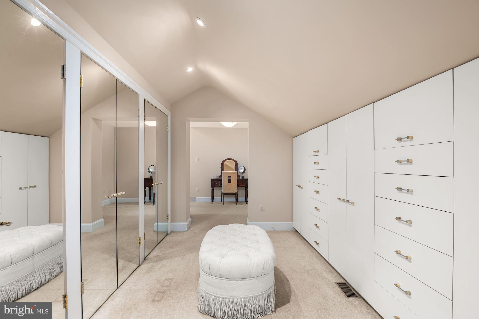 AVENEL - Residential