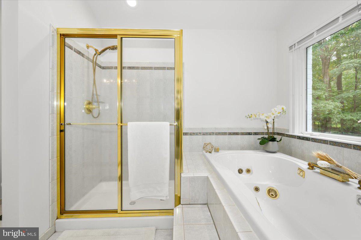 UPPER SENECA CREST - Residential