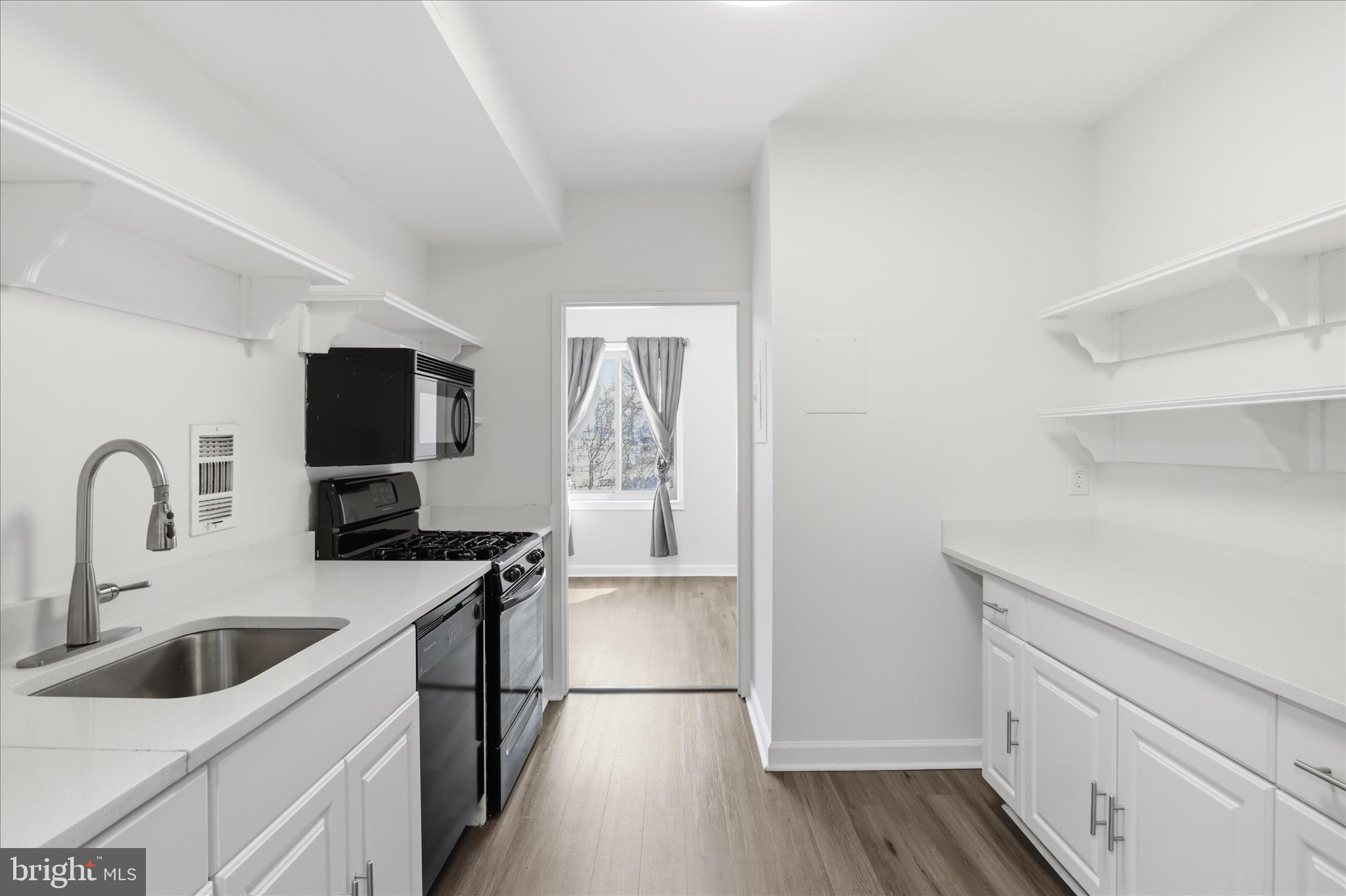 3100 S MANCHESTER STREET 116