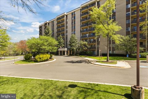 Condo For Sale - 3100 S Manchester Street #116<br/> FALLS CHURCH, VA 22044