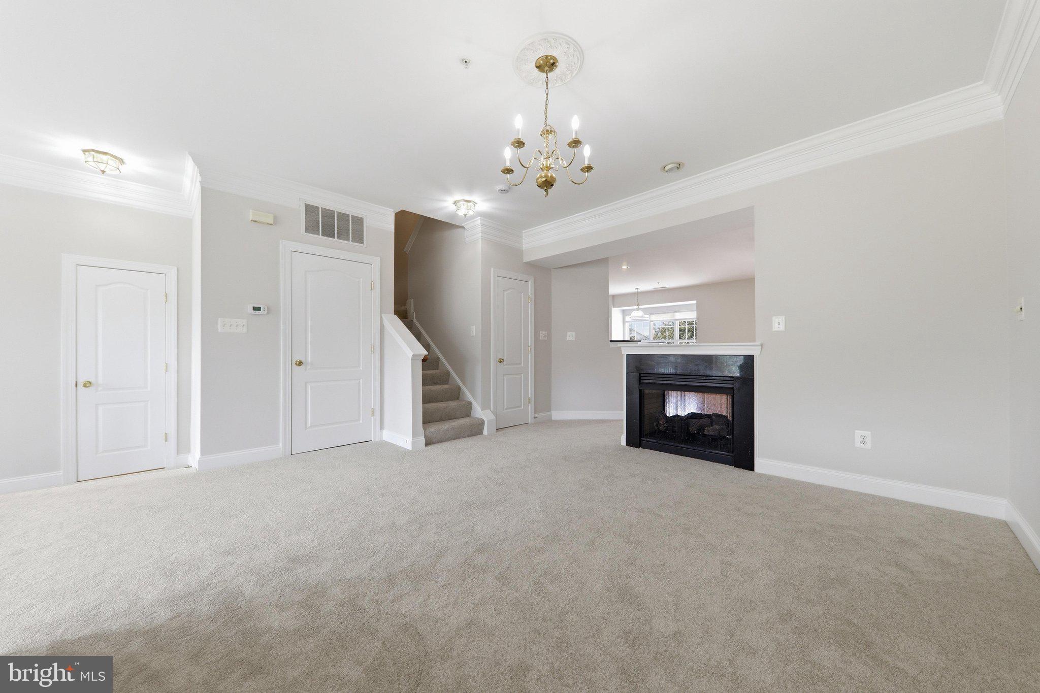 152 MILL GREEN AVENUE 200