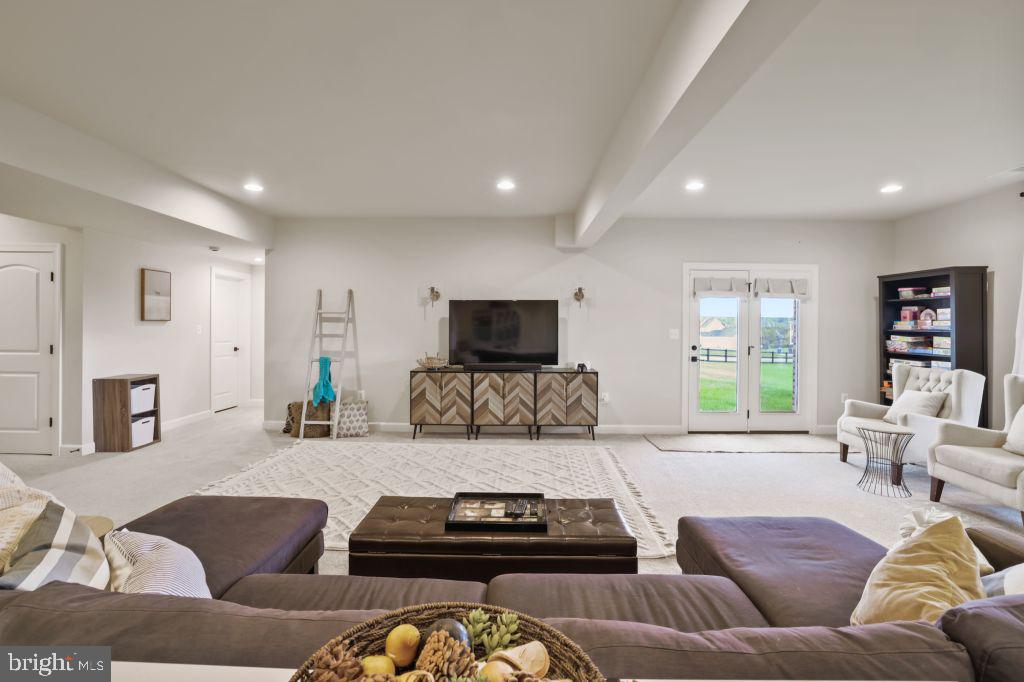 MEETINGHOUSE FARM - Residential