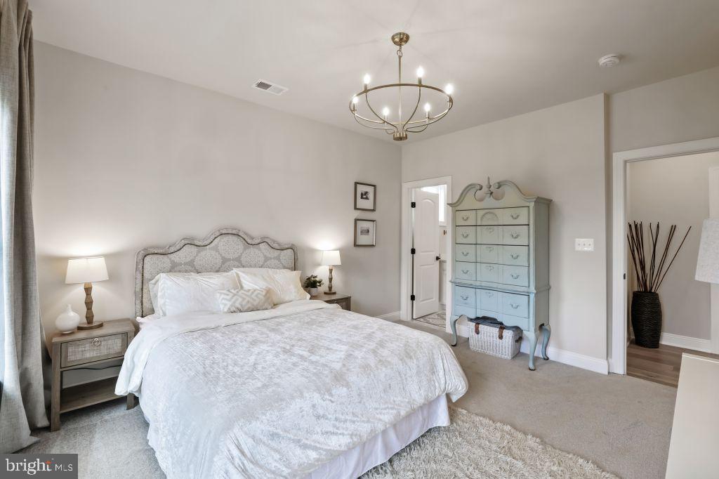 MEETINGHOUSE FARM - Residential