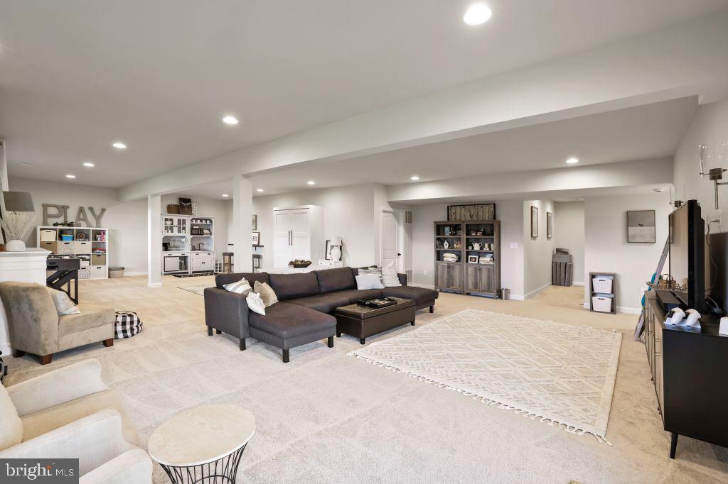 MEETINGHOUSE FARM - Residential