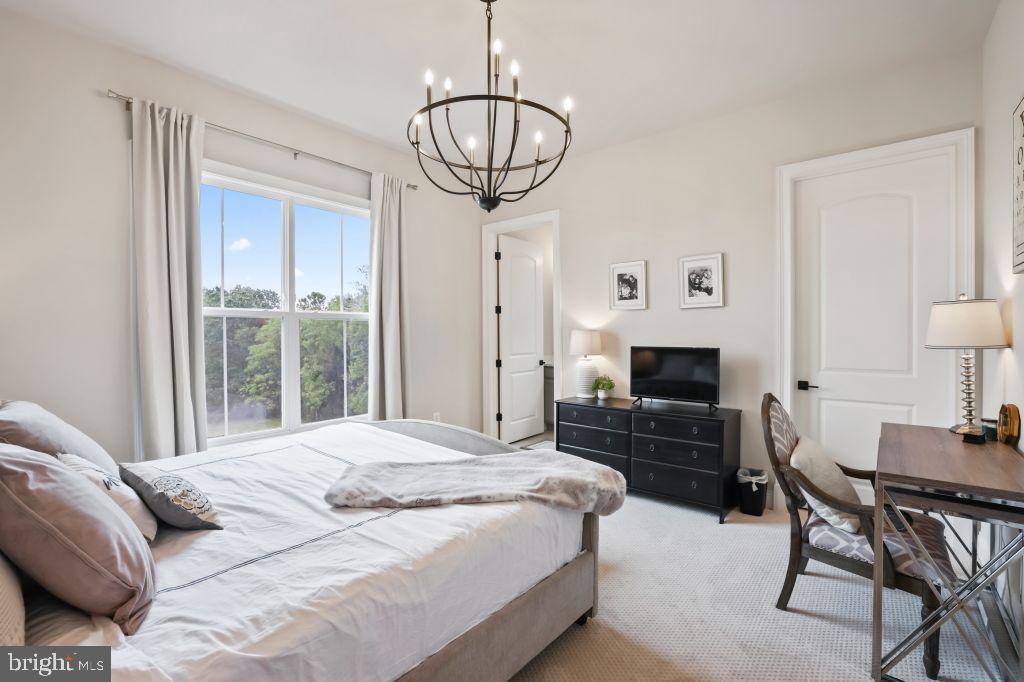 MEETINGHOUSE FARM - Residential