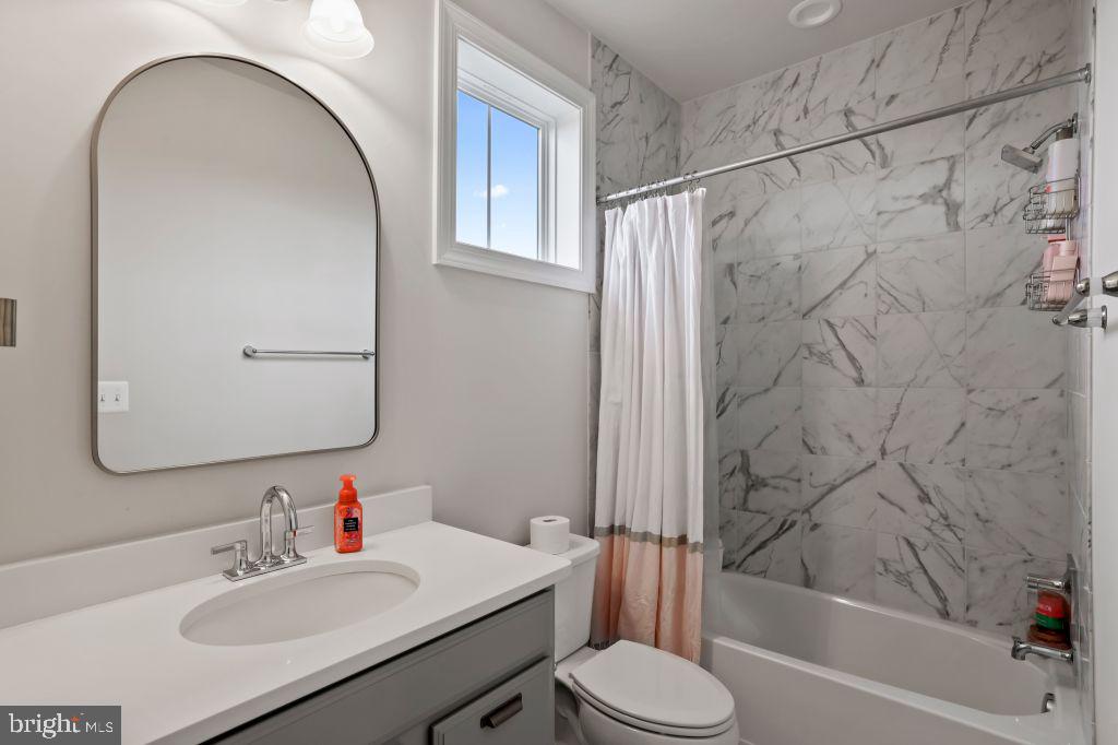 MEETINGHOUSE FARM - Residential