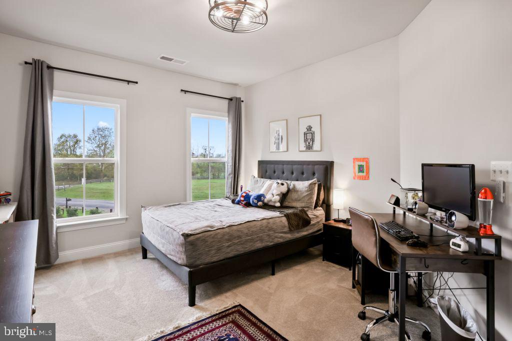 MEETINGHOUSE FARM - Residential