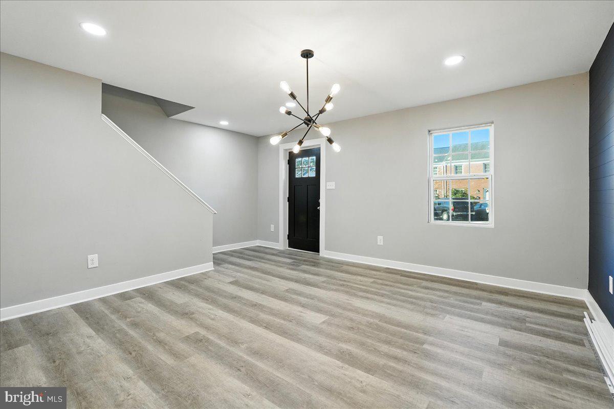 9833 TOWN LANE