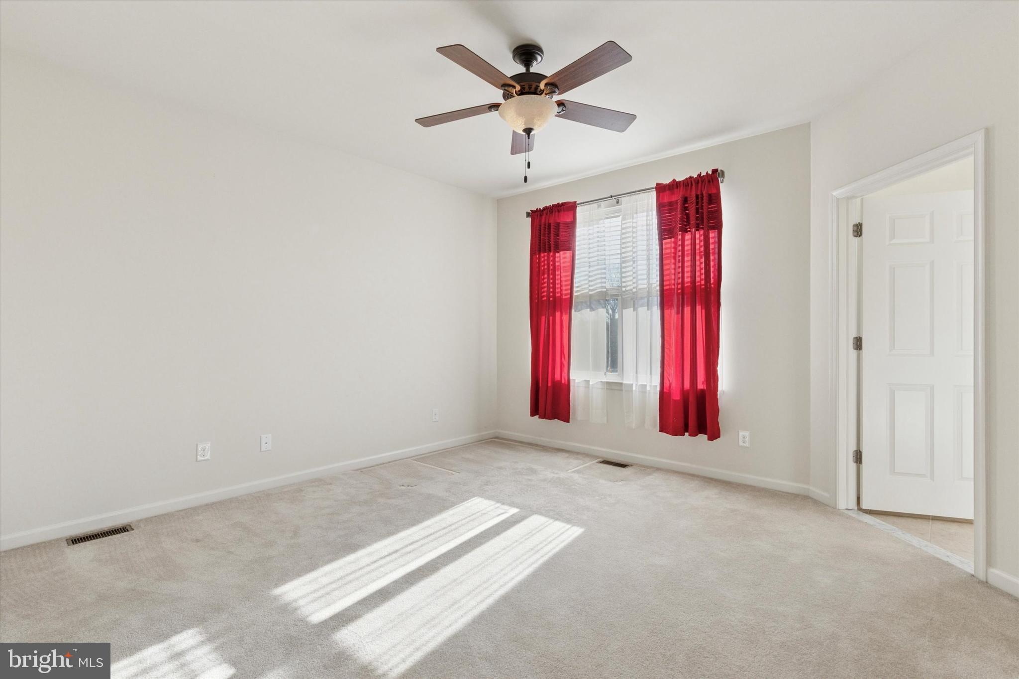 ENCLAVEATWILLIAMSTAD - Residential Lease