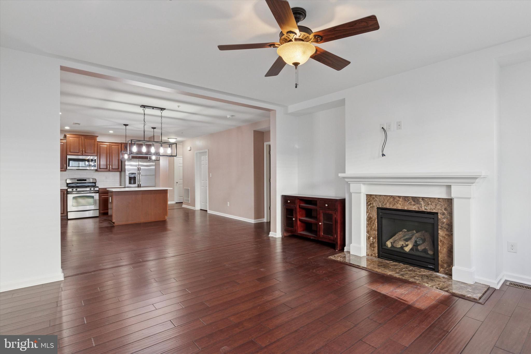 ENCLAVEATWILLIAMSTAD - Residential Lease