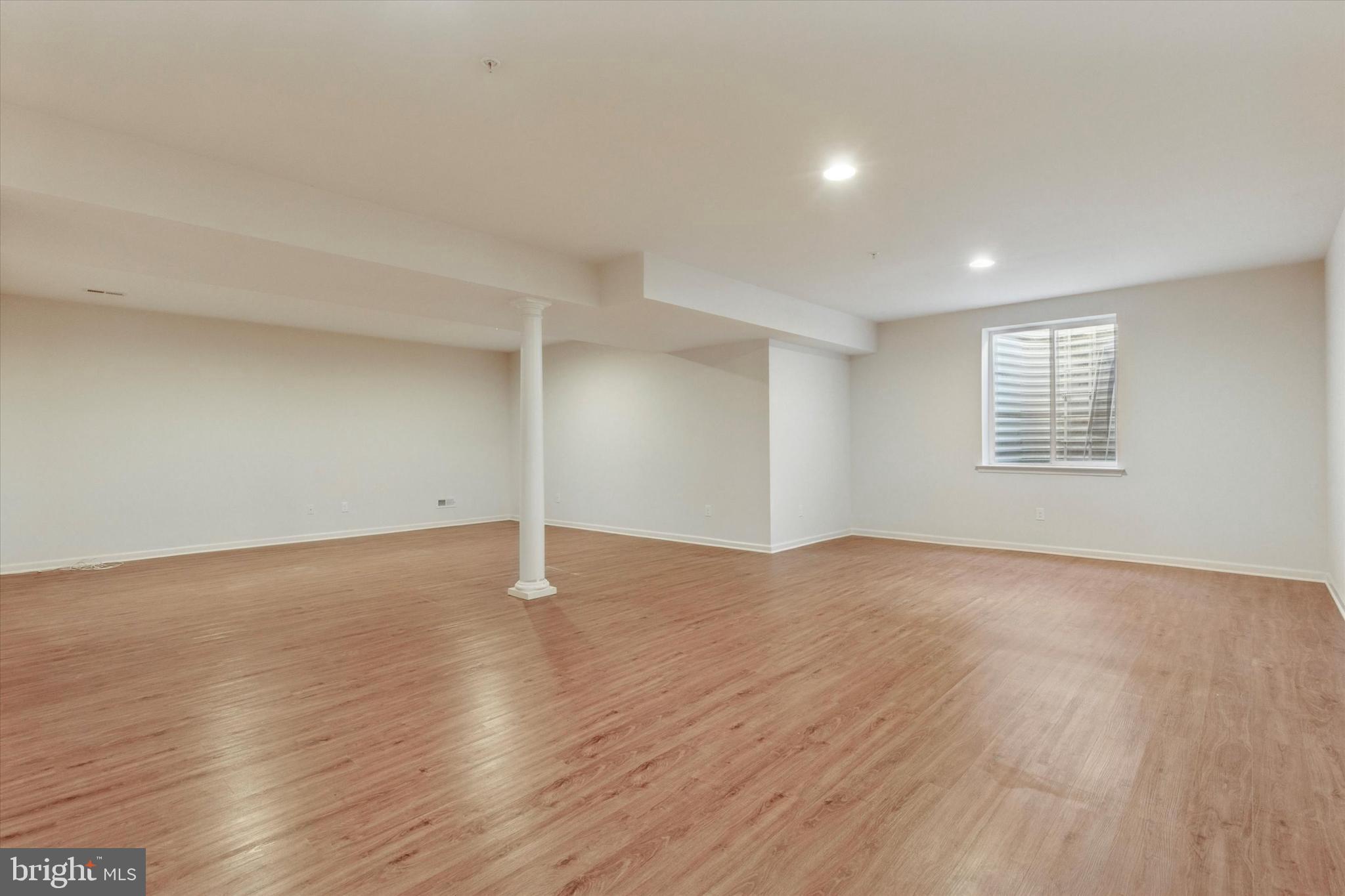 ENCLAVEATWILLIAMSTAD - Residential Lease