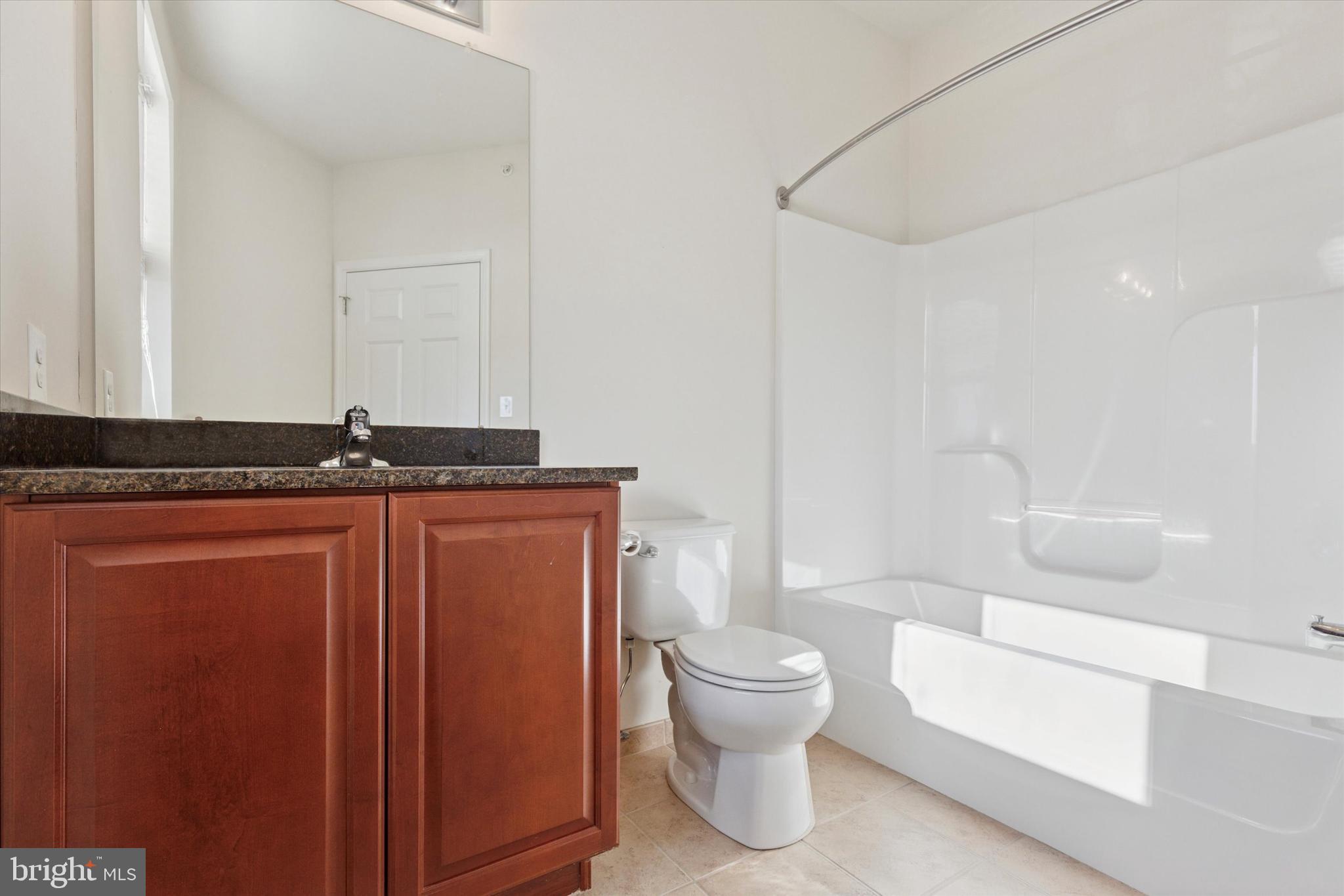 ENCLAVEATWILLIAMSTAD - Residential Lease