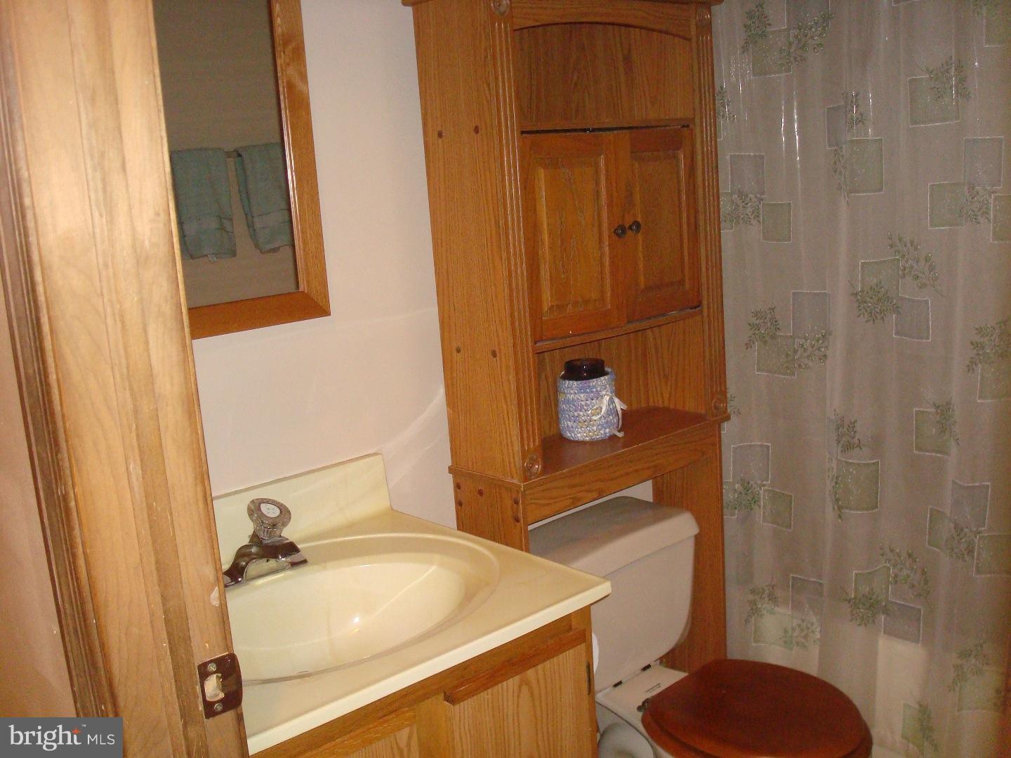 LAKE WYNONAH - Residential