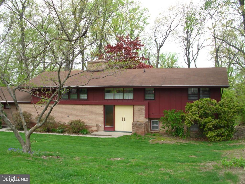 CHESTNUT HILL - Residential