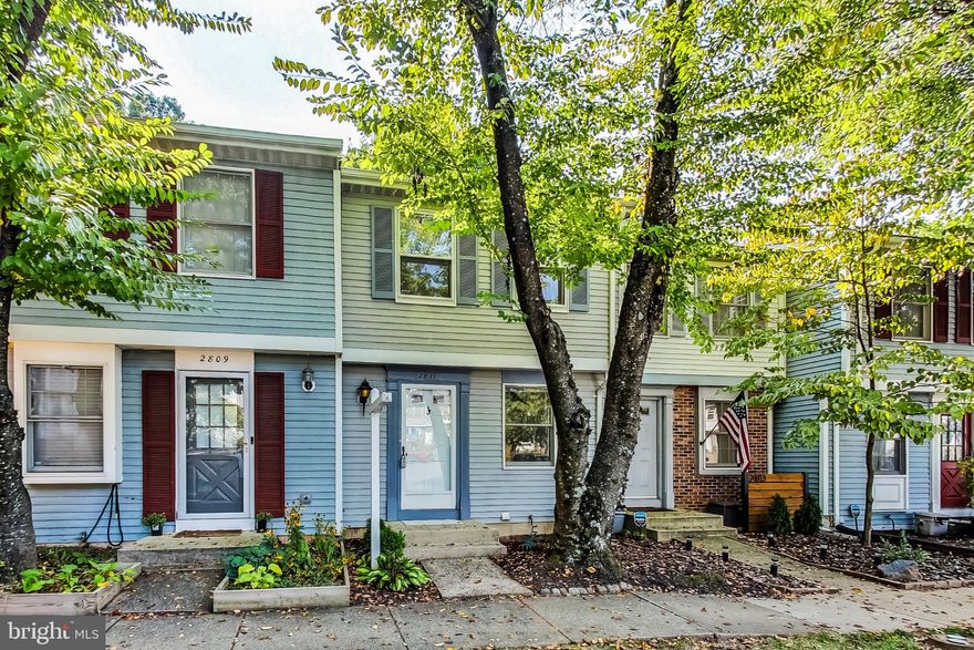 Don't miss this perfect 3-level remodeled townhouse in Lakeford community near Mosaic District!  Hot poperty!   2/3 bedrooms (lower level rec room has full bath and makes a nice suite).  Updated w/ granite, SS appliances, Brazilian cherry HWs, 2 fully renovated BAs.  Separate laundry room.  Primary  BR overlooks trees & parkland.  Private patio backs to woods & trail to lake, pool & tennis!  Low HOA.  Quick access to 495/50/66 & Dunn Loring-Merrifield Metro.  Unit is located at the end of the cul-de-sac and has good privacy.  View from the living room is all trees and parkland.  Follow the trail behind the house to the tennis courts, path around the lake and the swimming pool!