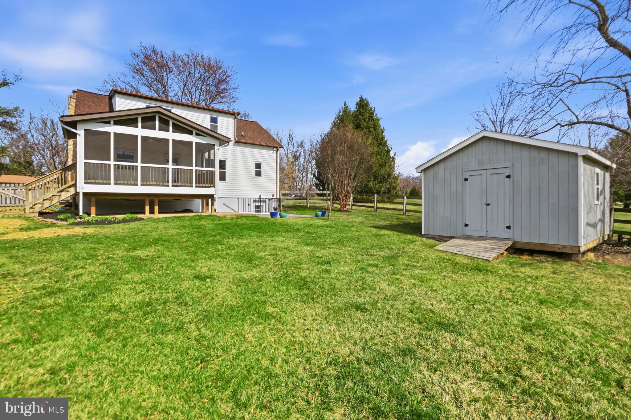 HAMILTON ACRES - Residential