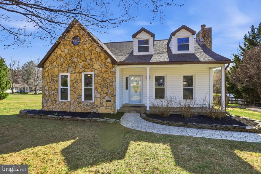 Well maintained, excellent condition Cape Cod on .69 of an acre. Clean, crisp interior. Property offers many exterior features, including screened porch, ground level patio, oversized gardening shed with electric and fully fenced back yard.
New roof with 30 year architectural shingles.