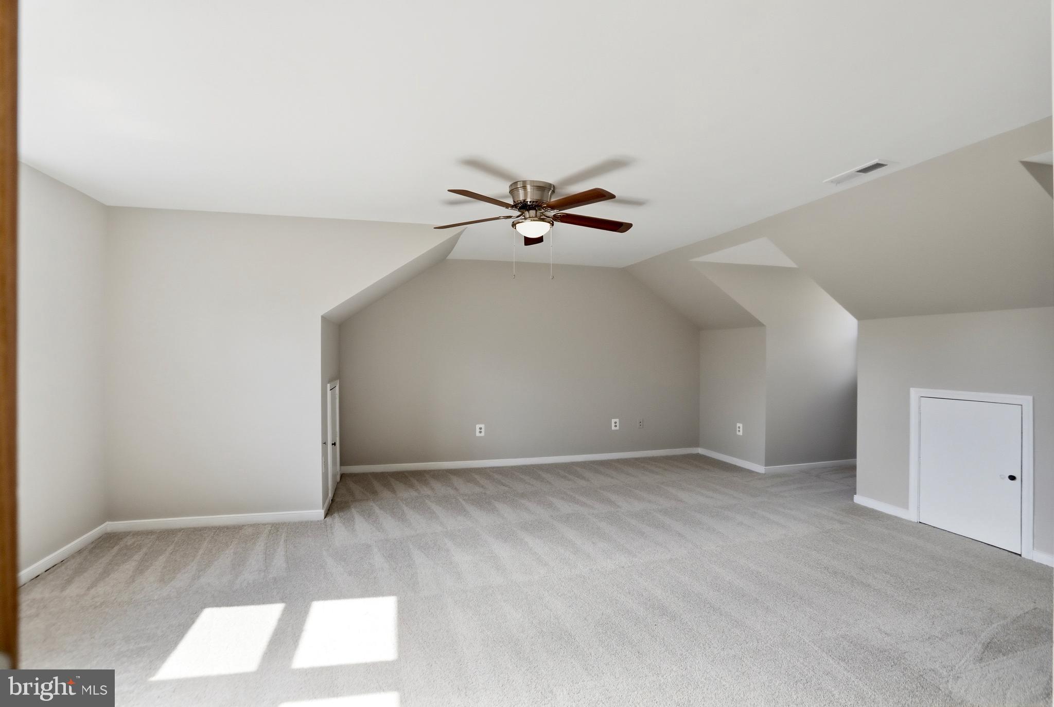 HAMILTON ACRES - Residential