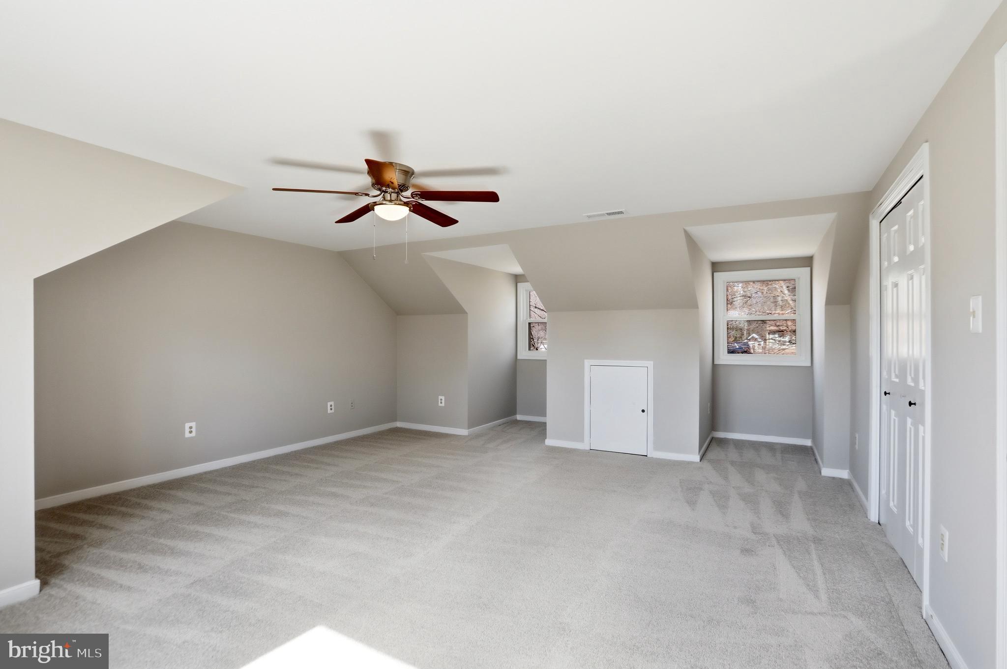 HAMILTON ACRES - Residential