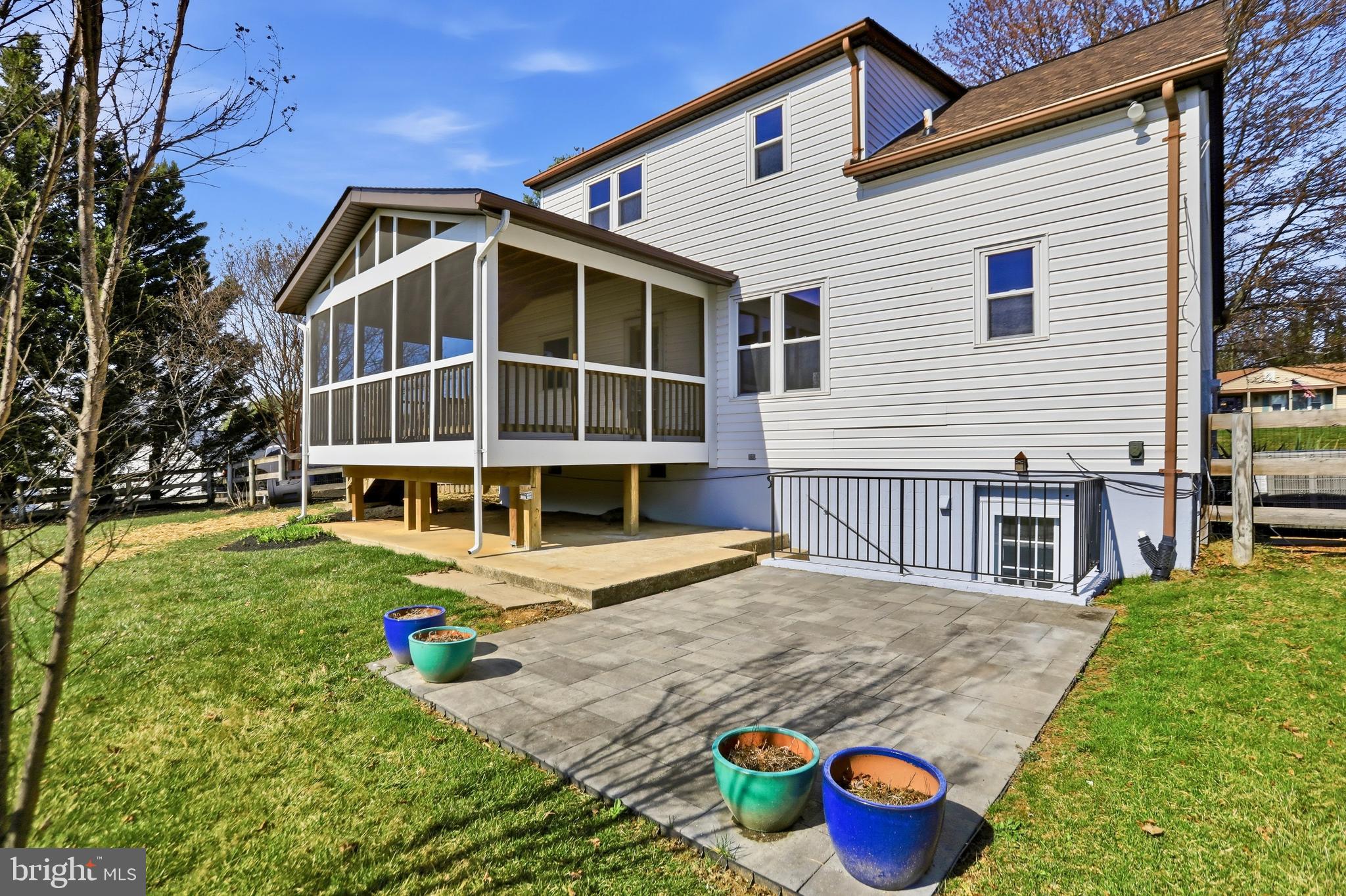 HAMILTON ACRES - Residential