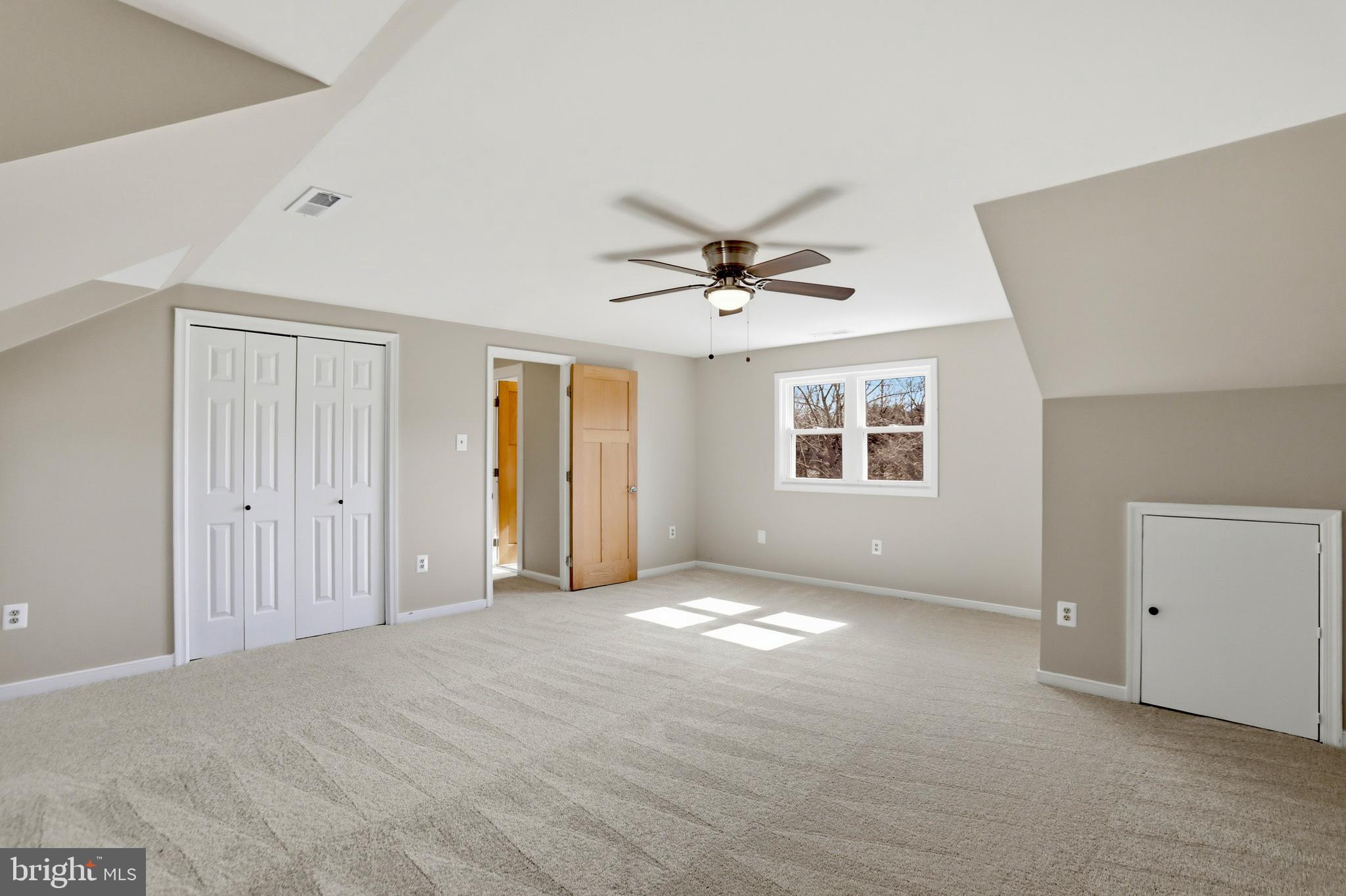 HAMILTON ACRES - Residential