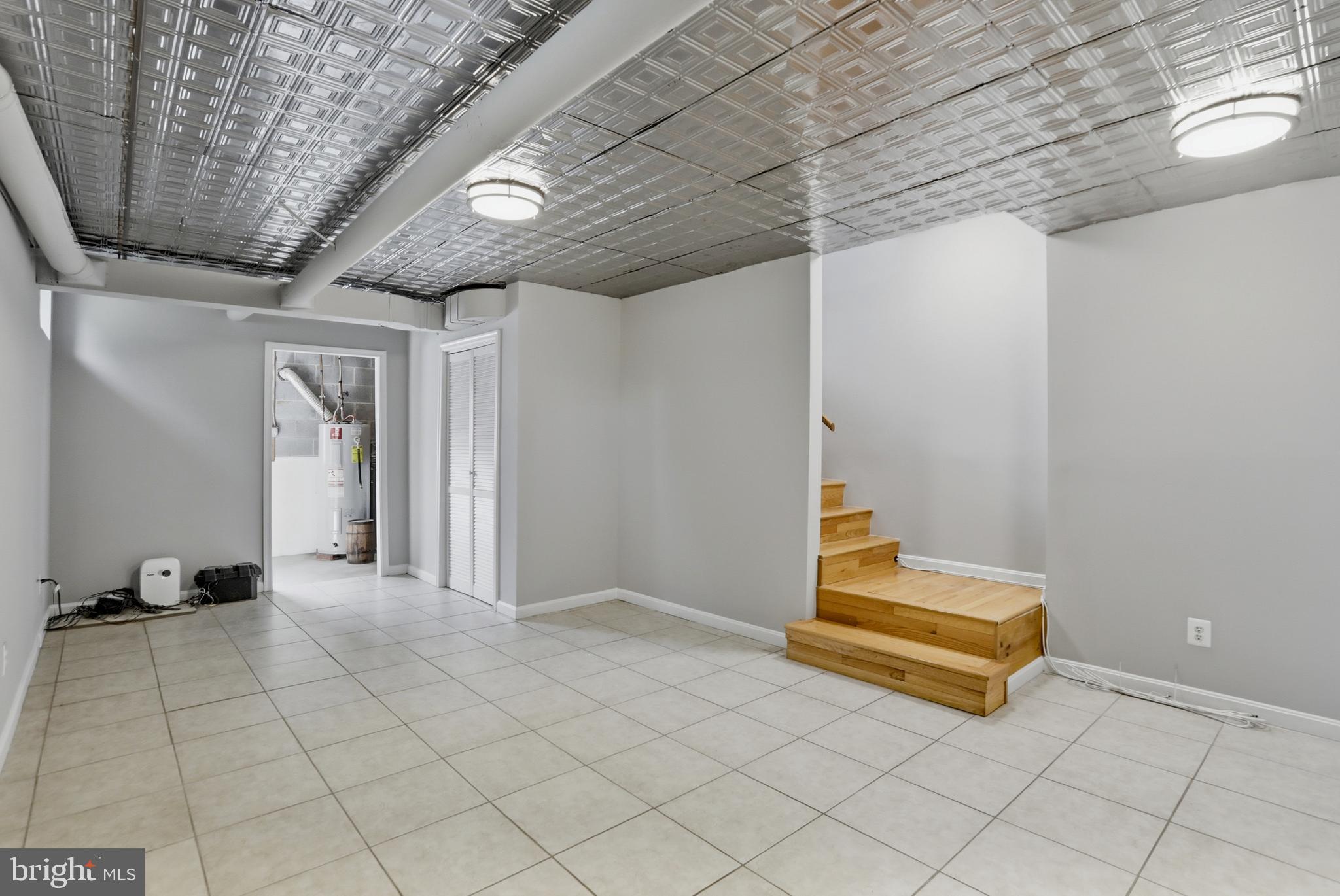 HAMILTON ACRES - Residential