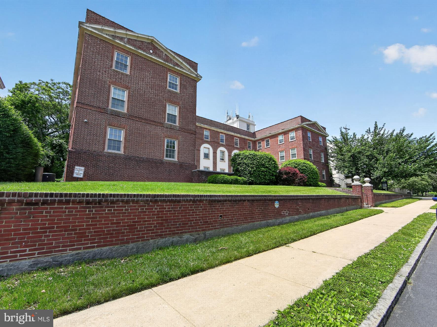 709-711 N BROOM STREET