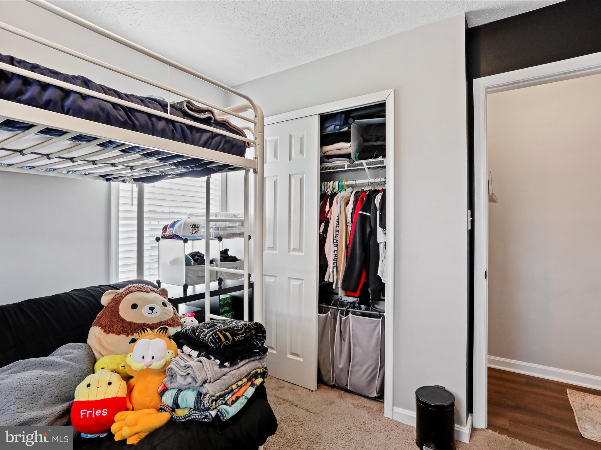 RIDGEFIELD - Residential