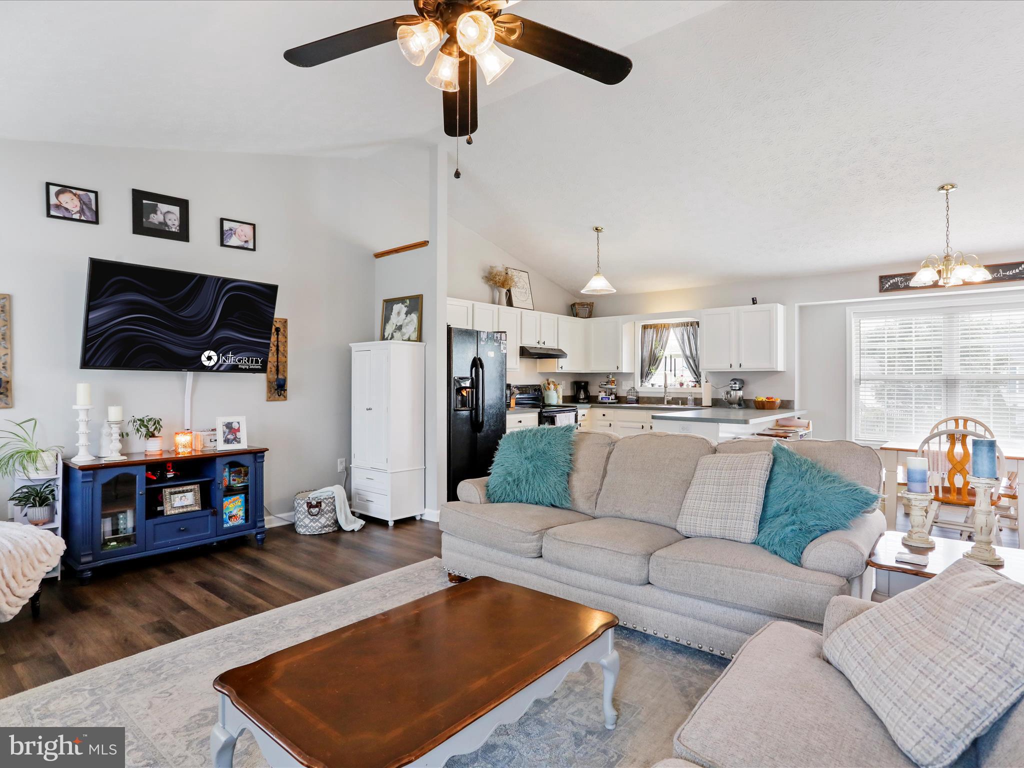 RIDGEFIELD - Residential