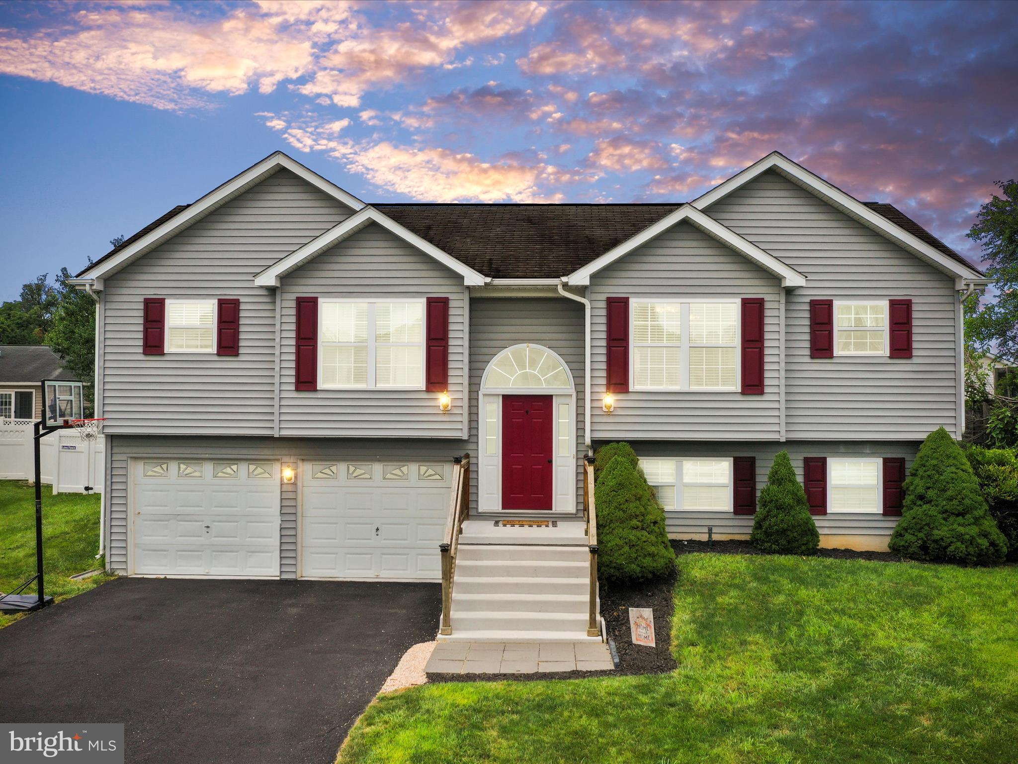 RIDGEFIELD - Residential